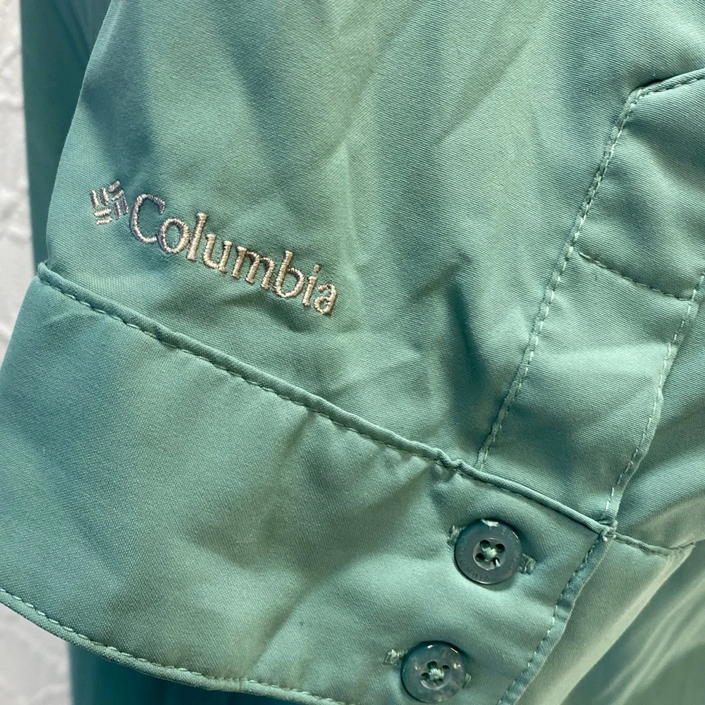 Columbia size‎ large Women's Teal lightweight Button Down Shirt fishing outdoors - Picture 5 of 9